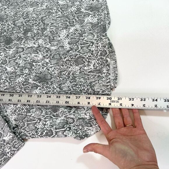 Chico's Tunic Top Women's 4X Slate Gray Snake Long Sleeve Mock Neck Back Zip NWT - Picture 5 of 12